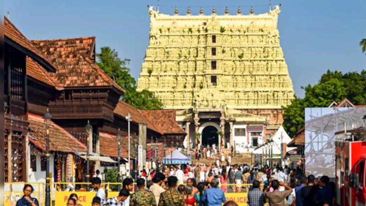 padmanabhaswamy temple performs rare grand consecration after 270 years