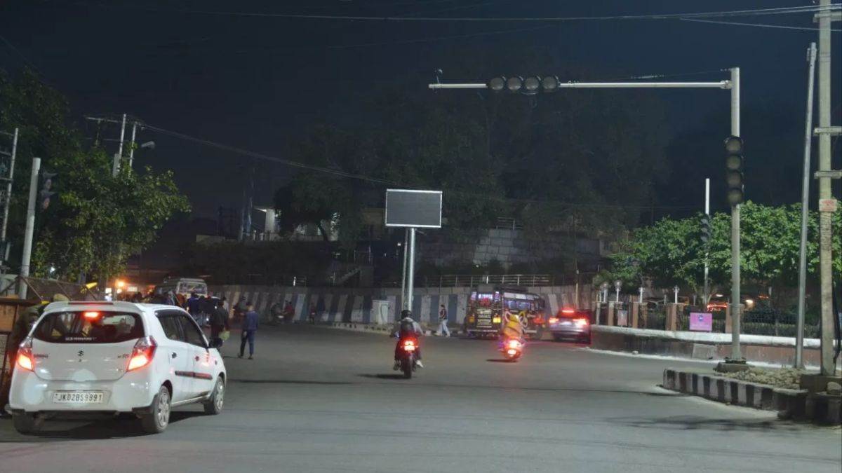 केंद्र सरकार के साथ मिलकर शुरू होगा बड़ा अभियान, देशभर के डेढ़ लाख स्कूल जोन  का होगा रोड सेफ्टी आडिट - big campaign launched in collaboration with the  government road ...
