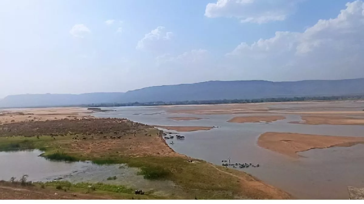गढ़वा में जल्द दूर होगी बालू की किल्लत, घाटों को निजी हाथों में सौंपने की शुरू हुई कवायद