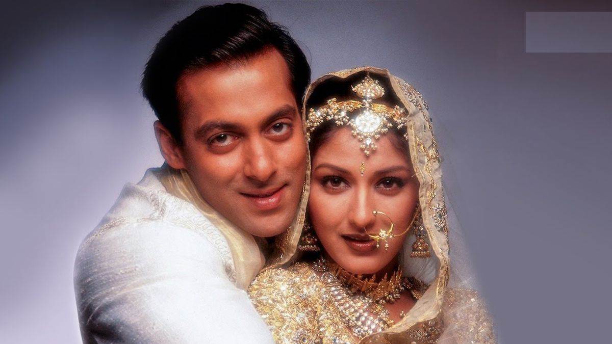 https://www.jagranimages.com/images/newimg/08062025/08_06_2025-sonalibendresalmankhan_23958934.jpg