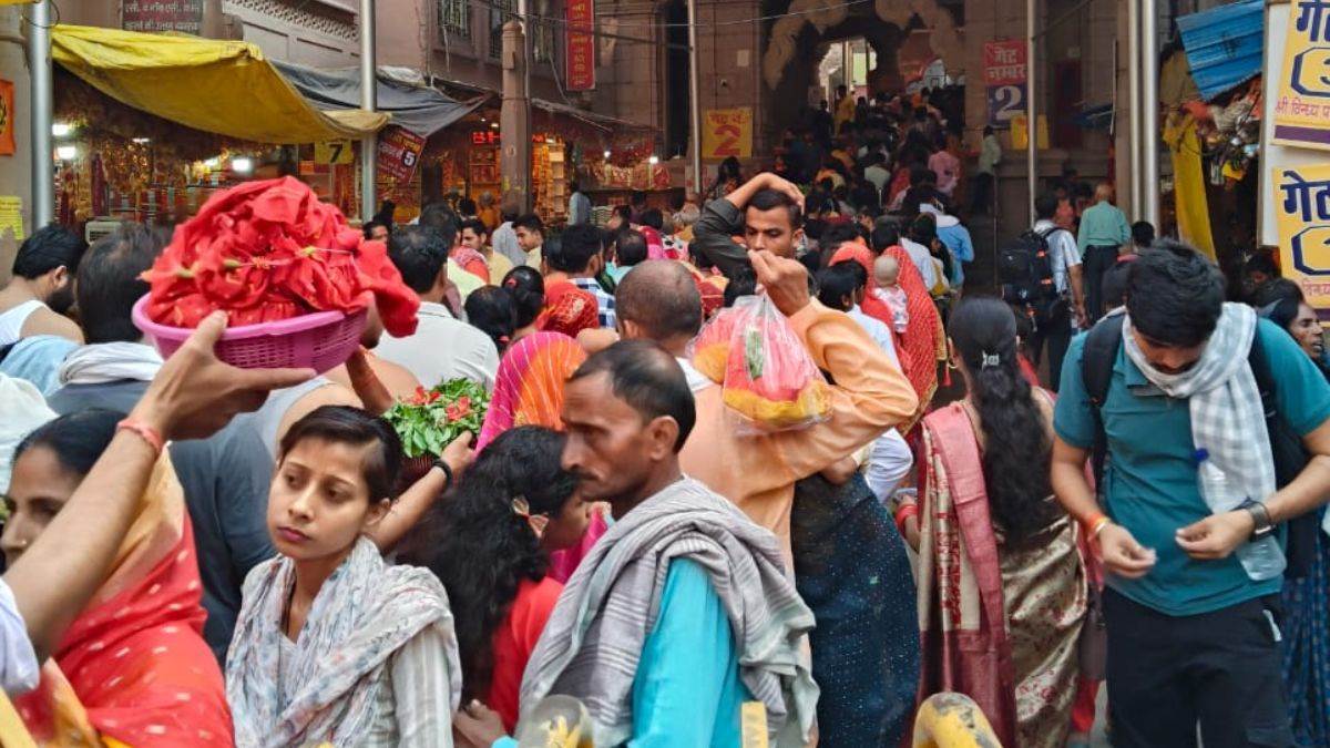 mirzapur vindhyachal huge crowd at vindhyavasini temple on triyodashi
