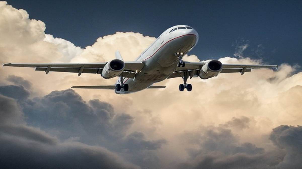 https://www.jagranimages.com/images/newimg/08072022/08_07_2022-israel_airlines_22872660.jpg