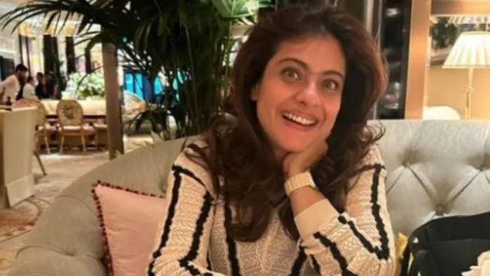 Kajol enjoyed dinner date with Manish Malhotra in London. photo-Instagram