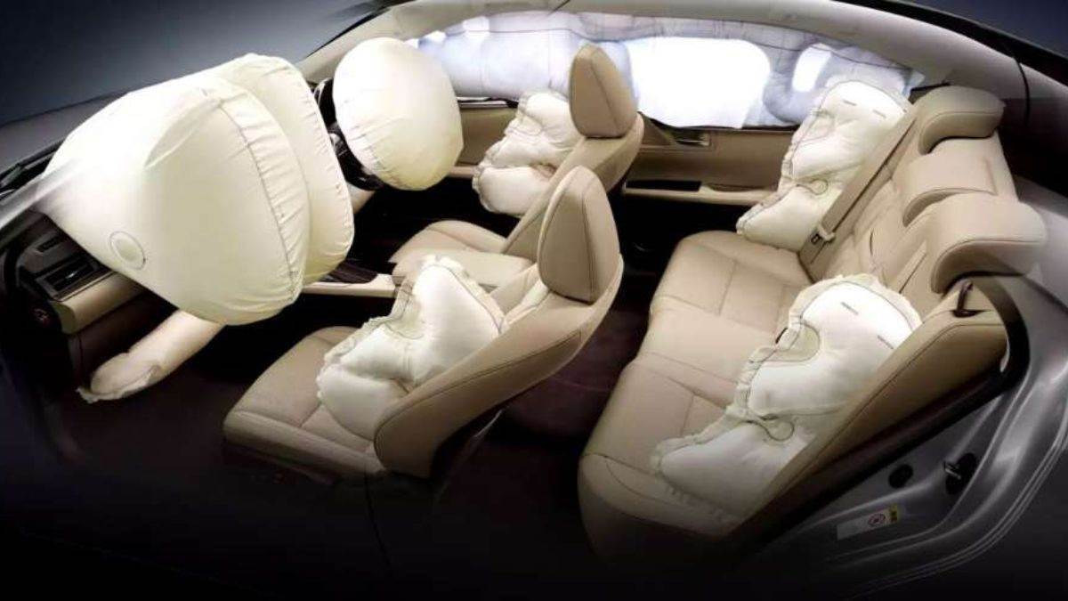 car tips if you drive a car with airbags then do not do this carelessness otherwise the risk of injury will increase