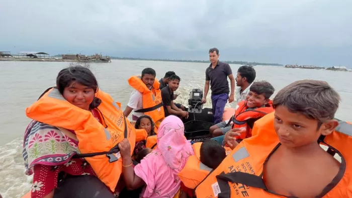 Assam Flood 2024: असम में बाढ़ के कारण कई शिविरों में भरा पानी (फोटो- X)