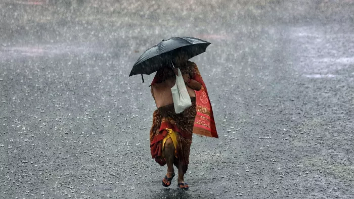 बिहार के आठ जिलों में भारी वर्षा को लेकर चेतावनी जारी (फोटो- ANI)
