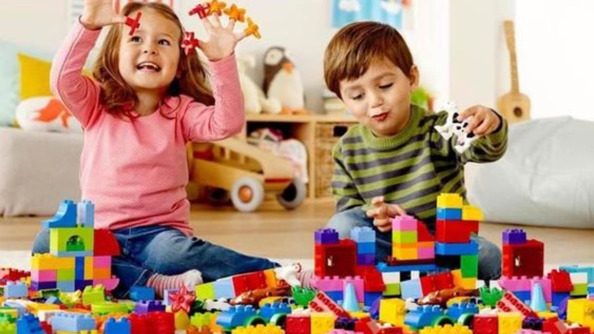https://www.jagranimages.com/images/newimg/08072024/08_07_2024-toys_for_kids_23754833.jpg