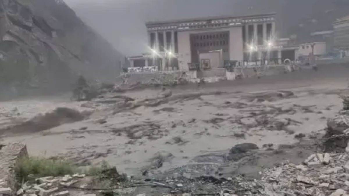 https://www.jagranimages.com/images/newimg/08072025/08_07_2025-nepal_floods_23978789.jpg
