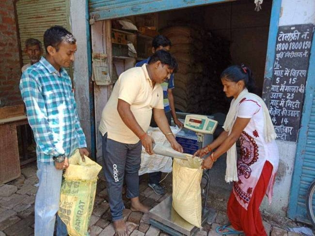 High school passes will become government ration seller - हाईस्कूल पास ही  बनेंगे सरकारी राशन विक्रेता