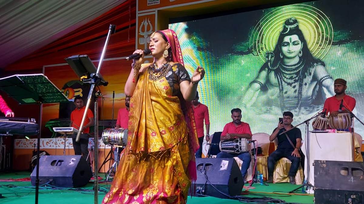 https://www.jagranimages.com/images/newimg/08082022/08_08_2022-jhekar_nath_bholenath_u_anath_kaise_hoi_22965625_232615213.jpg