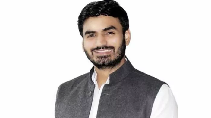 Shrikant Tyagi Noida: फरार श्रीकांत त्यागी पर 25000 रुपये का इनाम घोषित