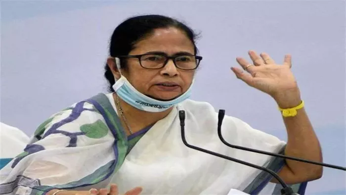 मुख्यमंत्री ममता बनर्जी ने केंद्र सरकार की कई नीतियों की सार्वजनिक रूप से आलोचना करती रही हैं।