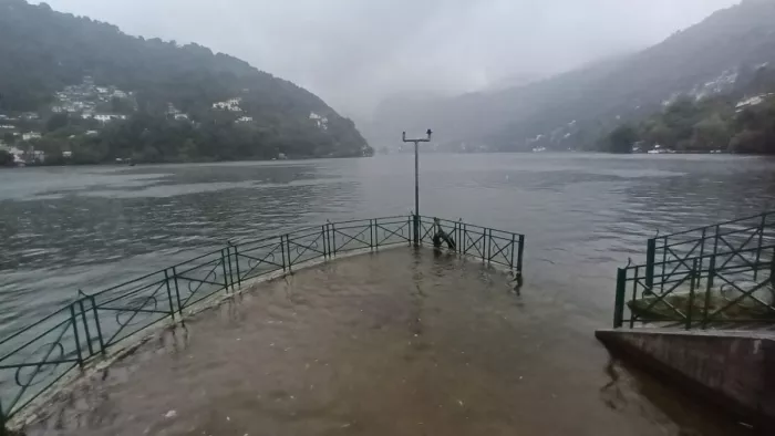 लंबे समय के इंतजार के बाद फुल हुई नैनीताल झील, पर्यटकों से की गई अपील