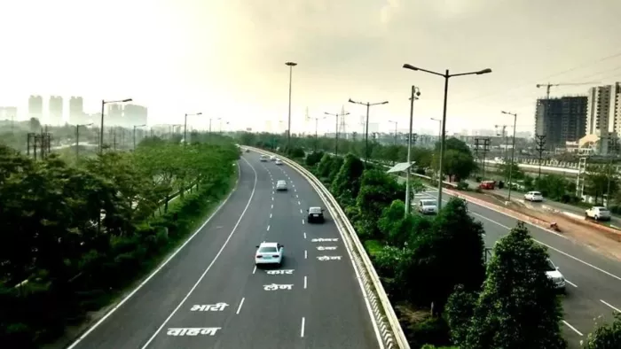 Noida Accident: नोएडा-ग्रेटर नोएडा एक्सप्रेसवे पर कार की टक्कर से बाइक सवार व्यक्ति की मौत
