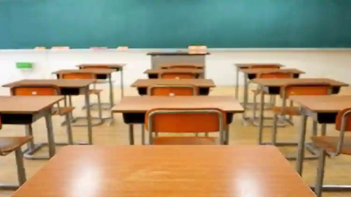 https://www.jagranimages.com/images/newimg/08082023/08_08_2023-school_classroom_generic_23495591.jpg