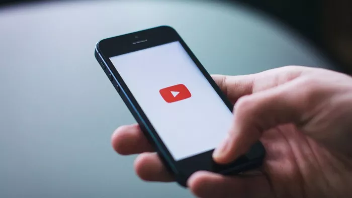 1080p प्रीमियम मोड के साथ वीडियो को अच्छी क्वालिटी में देख सकते हैं।