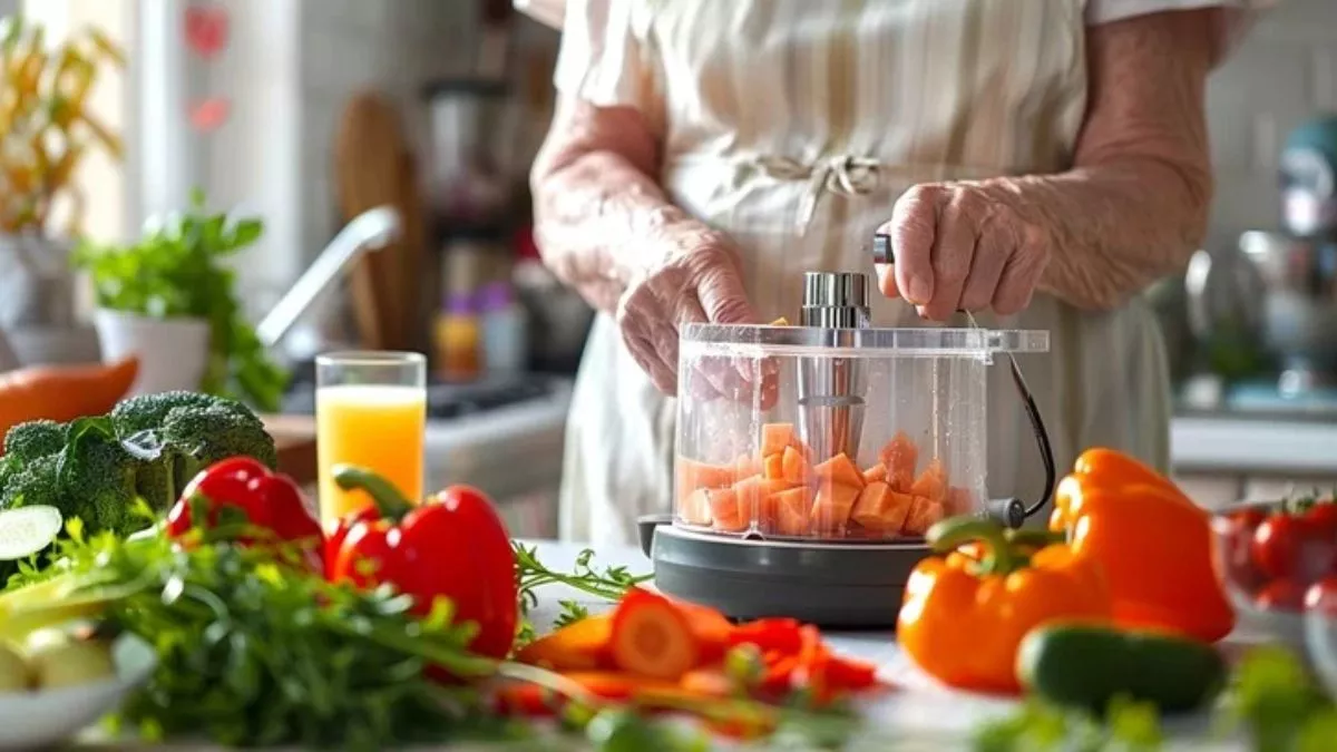 अब नहीं होगी किचन में घंटों खड़े रहने की जरूरत! इन Food Processor की मदद से चुटकियों में खत्म होंगे सारे काम