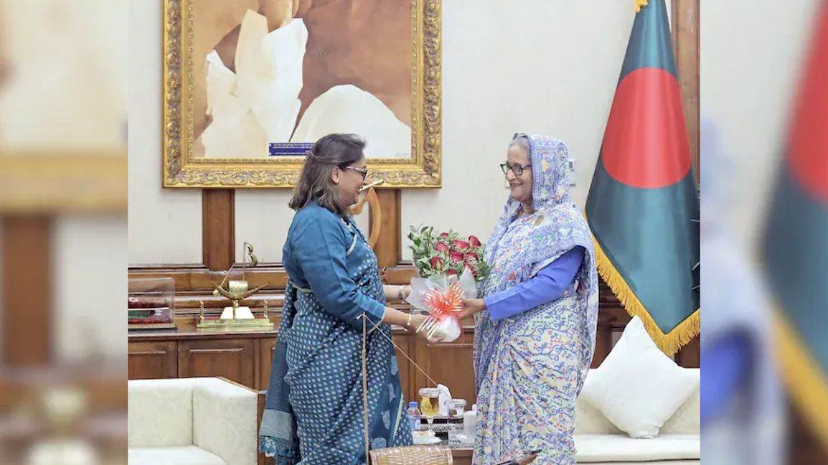 bangladesh crisis sheikh hasina daughter saima wazed said i wish i could meet her and hug her