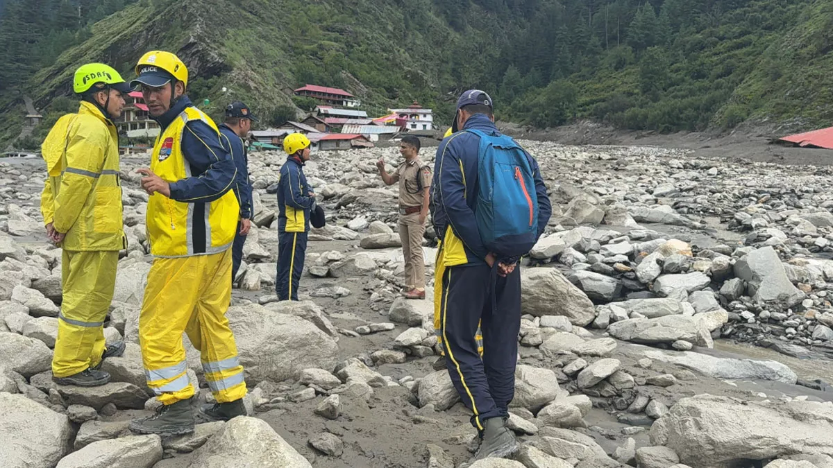 Uttarkashi: गंगोत्री धाम के पास फंसे थे गुजरात के 12 यात्री, सुरक्षित पहुंचे ऋषिकेश; बताया खौफ से भरे 52 घंटों का सच