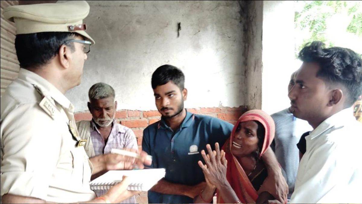https://www.jagranimages.com/images/newimg/08082025/08_08_2025-amethi_1_24007392_16437148.jpg