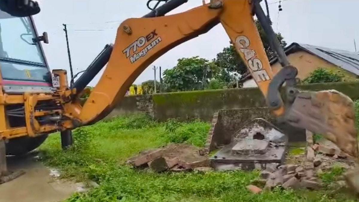 illegal mazar demolished in ramnagar school premises bulldozed
