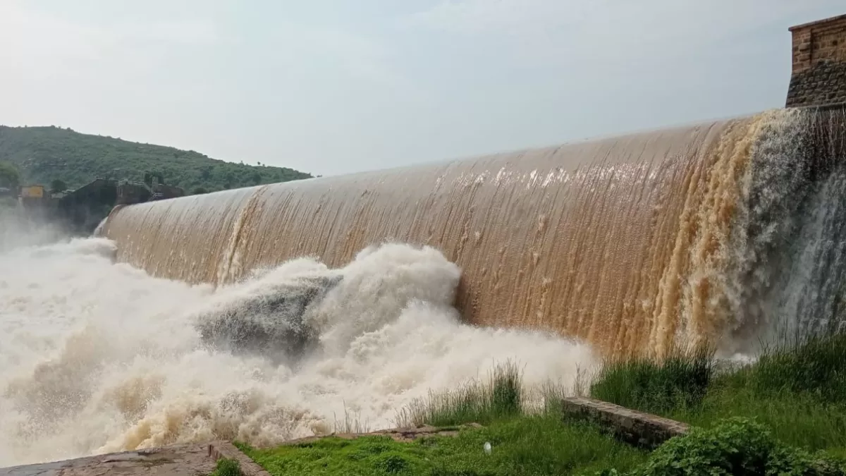 चंदौली में भारी बारिश की वजह से लतीफशाह के बाद मुजफ्फरपुर बीयर भी करने लगा ओवरफ्लो