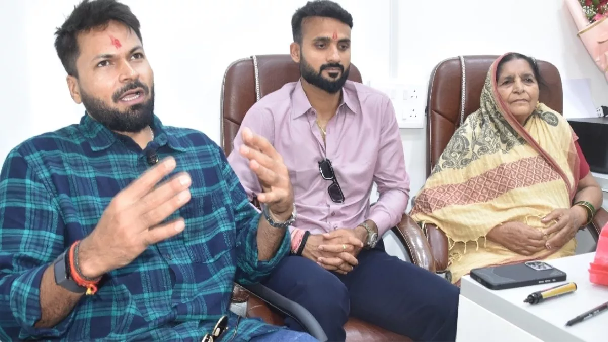 गोरखपुर में बहन के नाम पर भावुक हुए आकाशदीप, बोले- हमेशा बढ़ाया हौसला