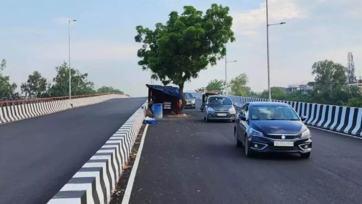 https://www.jagranimages.com/images/newimg/08082025/08_08_2025-roads_24006954.jpg
