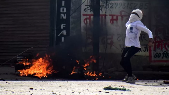 जुमे की नमाज के बाद अटाला में हिंसा के आरोपित उमर खालिद और शाह आलम को बड़ी राहत