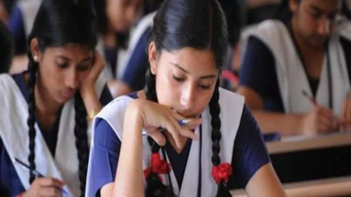 बेटों से आगे निकल रहीं बेटियां, साक्षरता दर में हुआ 5 प्रतिशत का इजाफा