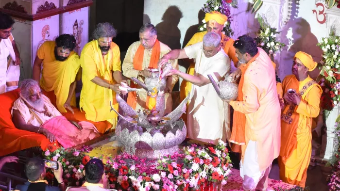 भाद्रपद की कृष्ण पक्ष की अष्टमी पर कान्हा की नगरी में जैसे बैकुंठ उतर आया हो।
