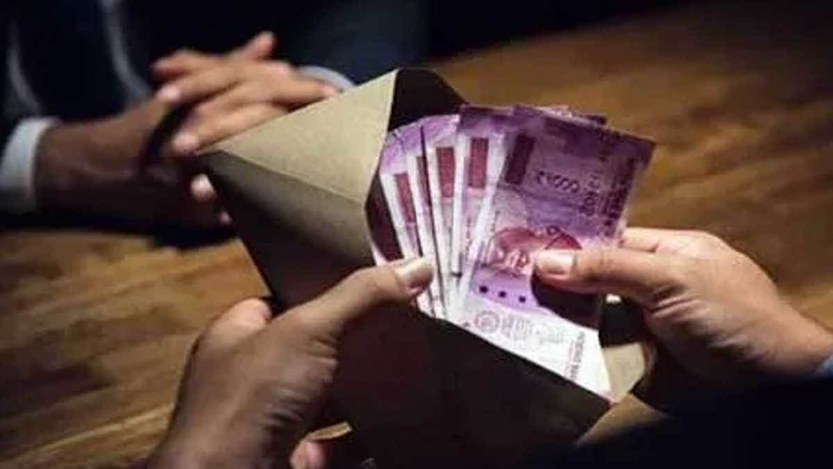 haryana news patwari caught taking bribe sentenced to four years imprisonment fine of rs 20 thousand also imposed