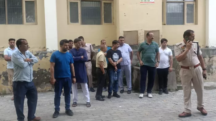 सैनिक स्कूल में संदिग्ध परिस्थितियों में छत से गिरकर छात्र की मौत