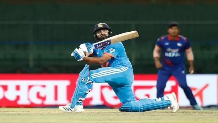 अगर WC 2023 या एशिया कप में रोहित इस रिकॉर्ड को तोड़ लेते हैं तो वे पहले नंबर पर होंगे।