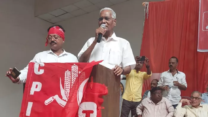 Jharkhand Eleciton Politics: भाकपा के राज्य सम्मेलन को संबोधित करते राष्ट्रीय महासचिव डी राजा।