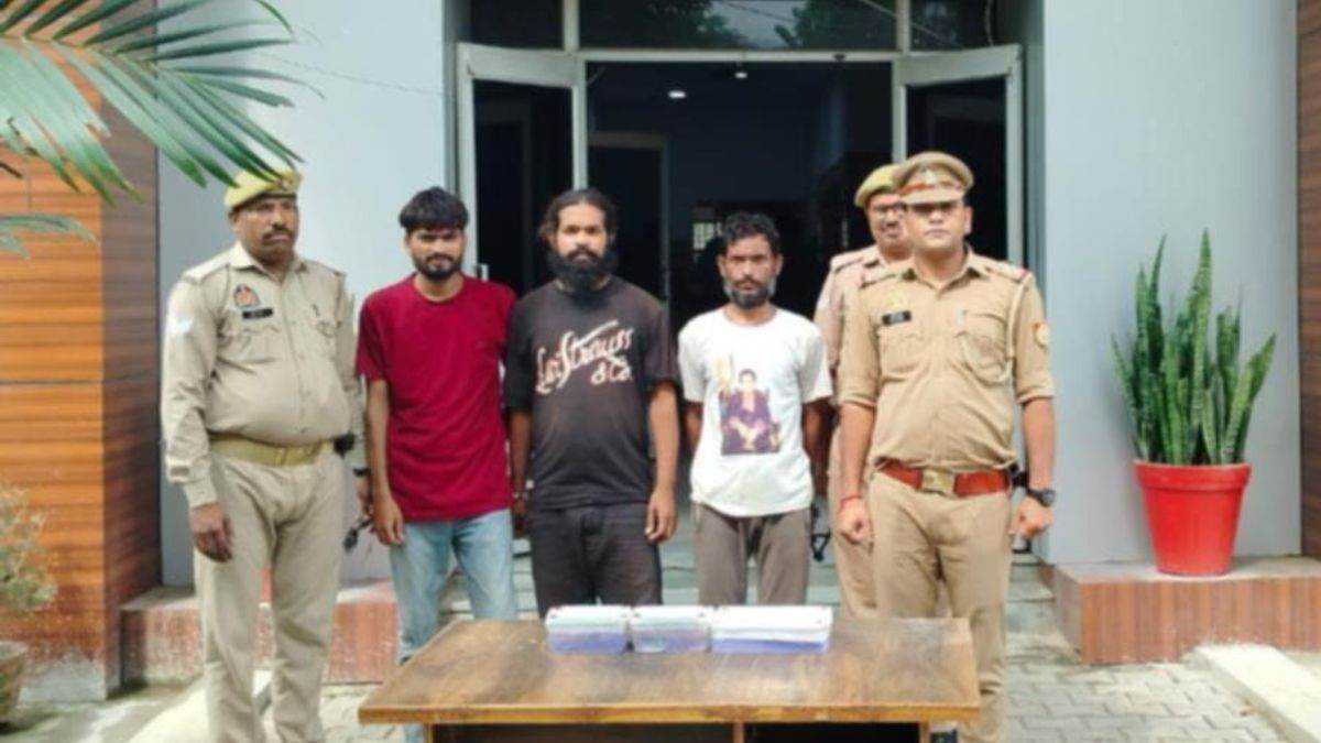 https://www.jagranimages.com/images/newimg/08092025/08_09_2025-aligarh_loot_cat_accused_24039580.jpg