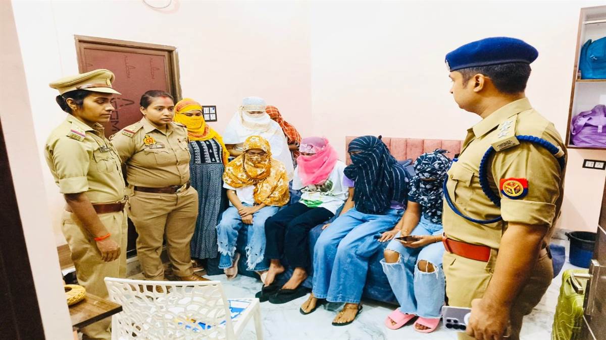 https://www.jagranimages.com/images/newimg/08092025/08_09_2025-arrest1_24040301.jpg
