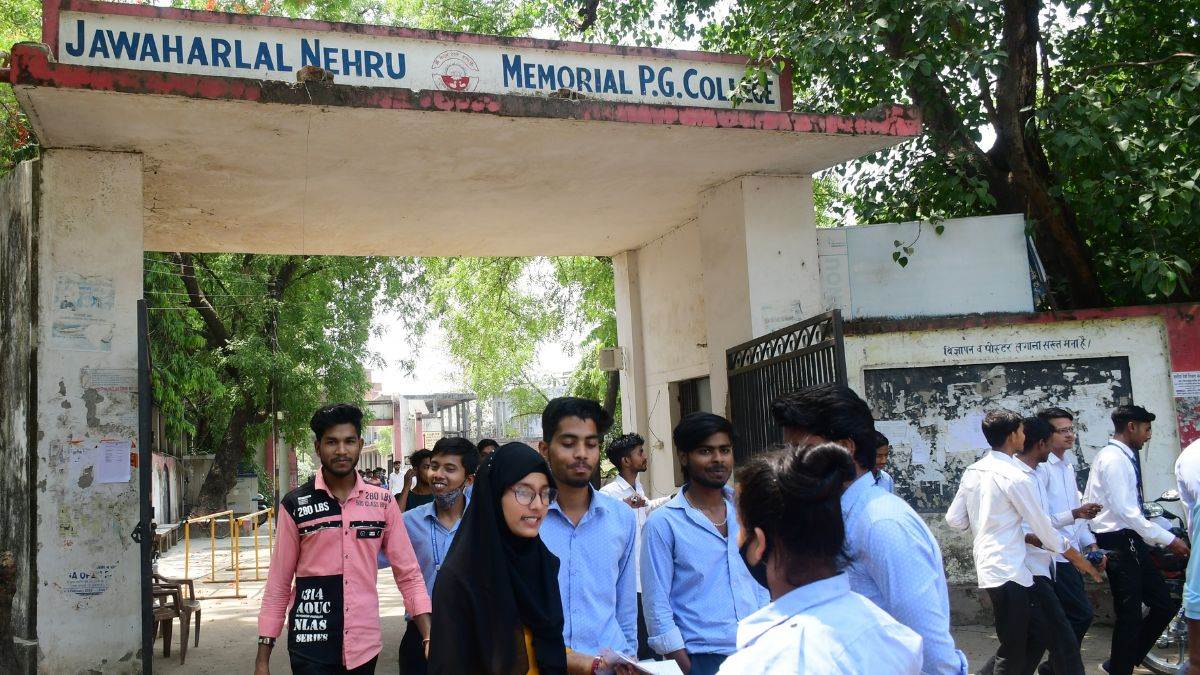 https://www.jagranimages.com/images/newimg/08092025/08_09_2025-barabanki_college_24040224.jpg