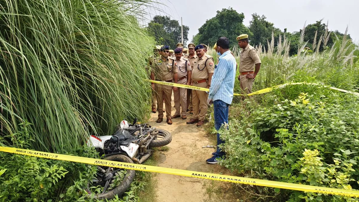 Basti News: पुलिस मुठभेड़ में दुष्कर्म मामले के फरार इनामी आरोपी गिरफ्तार, 25-25 हजार का इनाम था घोषित