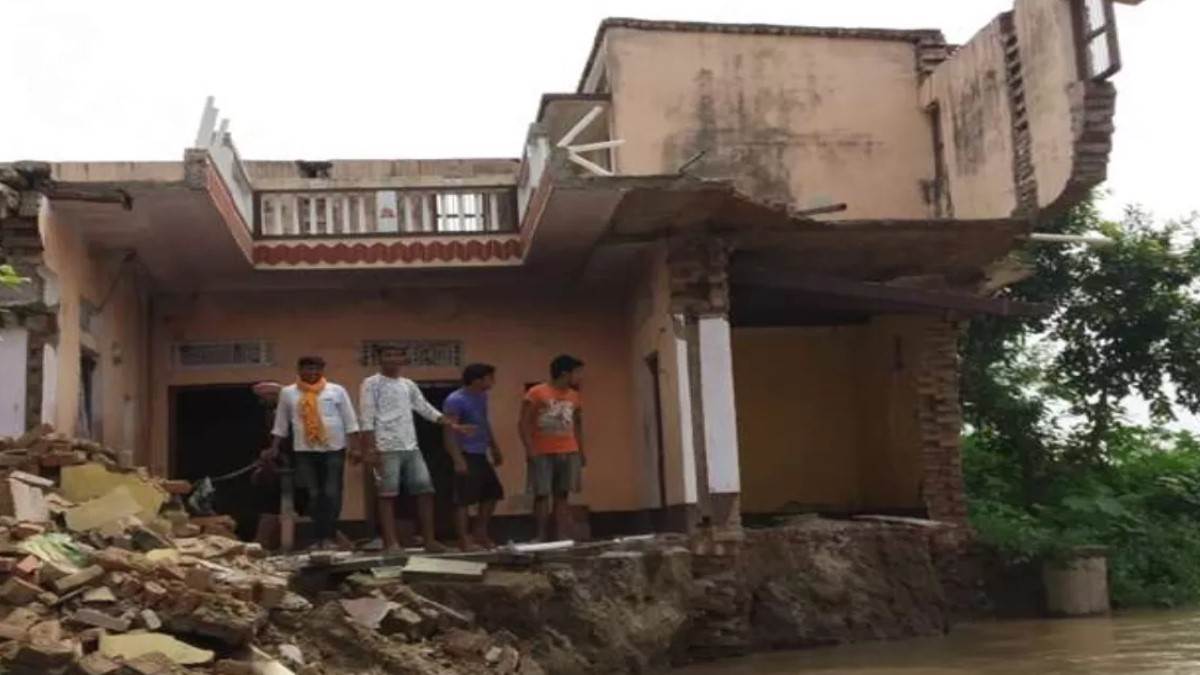 https://www.jagranimages.com/images/newimg/08092025/08_09_2025-flood_24040191.jpg