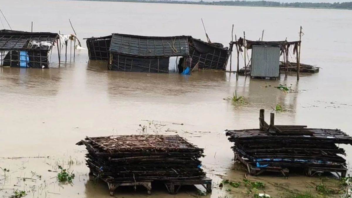 https://www.jagranimages.com/images/newimg/08092025/08_09_2025-flood_victim_24040442_225615949.jpg