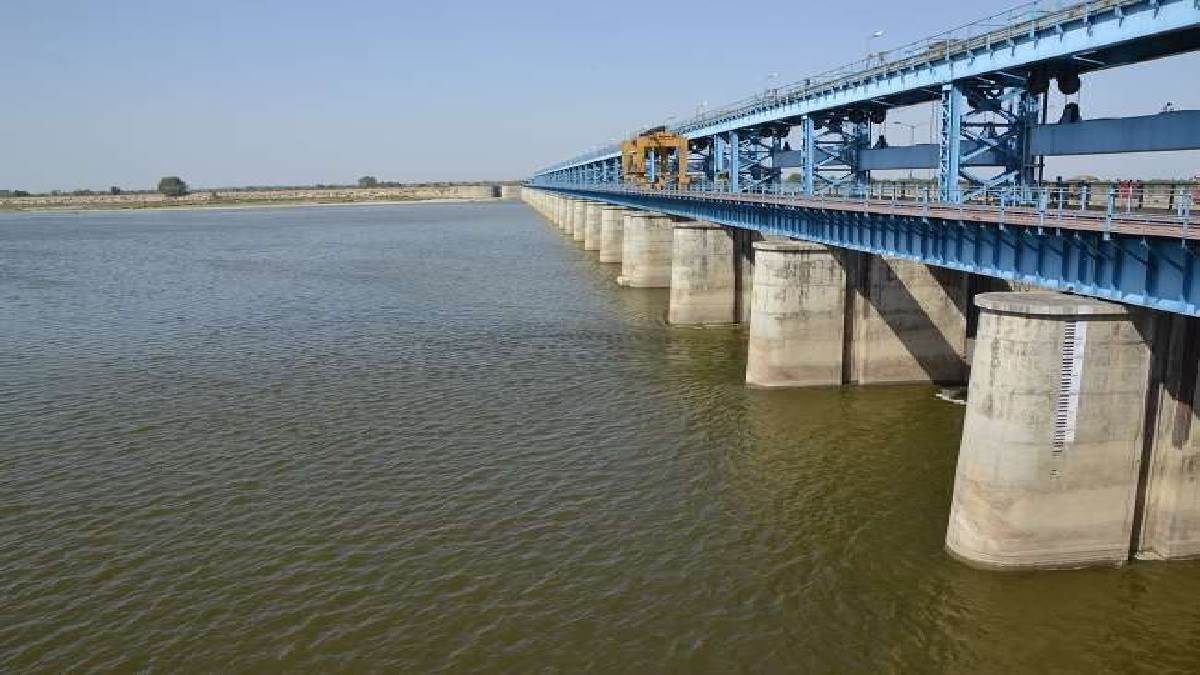 https://www.jagranimages.com/images/newimg/08092025/08_09_2025-kanpur_flood__24039393.jpg