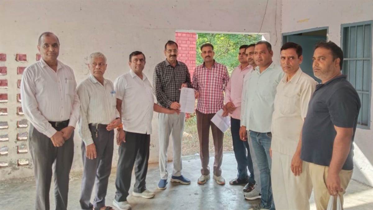 https://www.jagranimages.com/images/newimg/08092025/08_09_2025-palwal_news_10_24039672.jpg