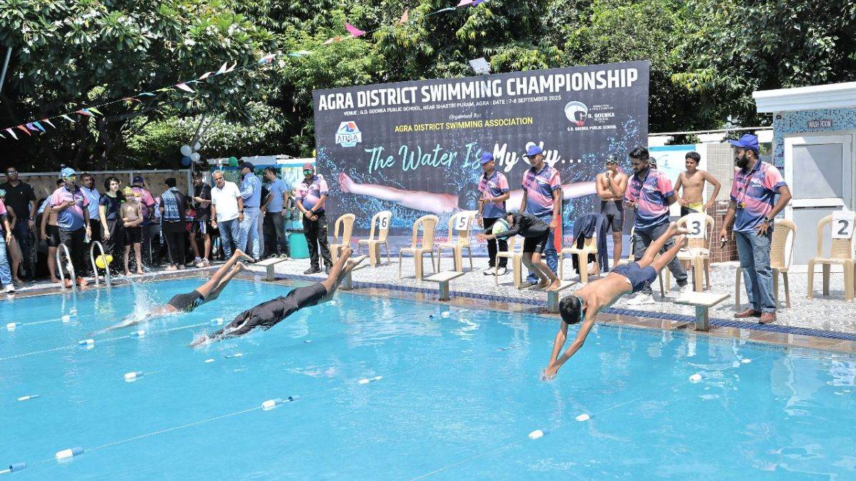 https://www.jagranimages.com/images/newimg/08092025/08_09_2025-swiming_24039854.jpg
