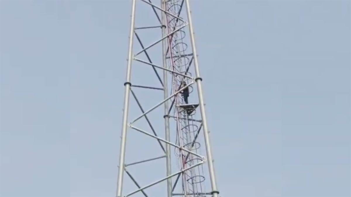 https://www.jagranimages.com/images/newimg/08092025/08_09_2025-tower_24039725.jpg