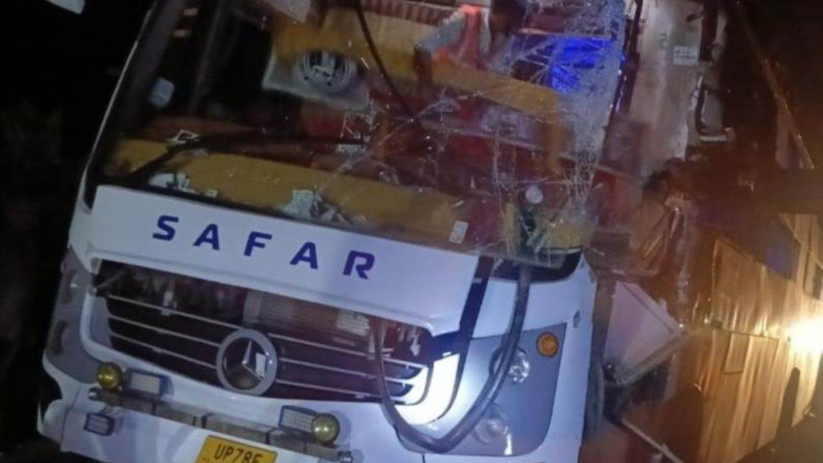 https://www.jagranimages.com/images/newimg/08092025/08_09_2025-up_accident_1_24040287.jpg