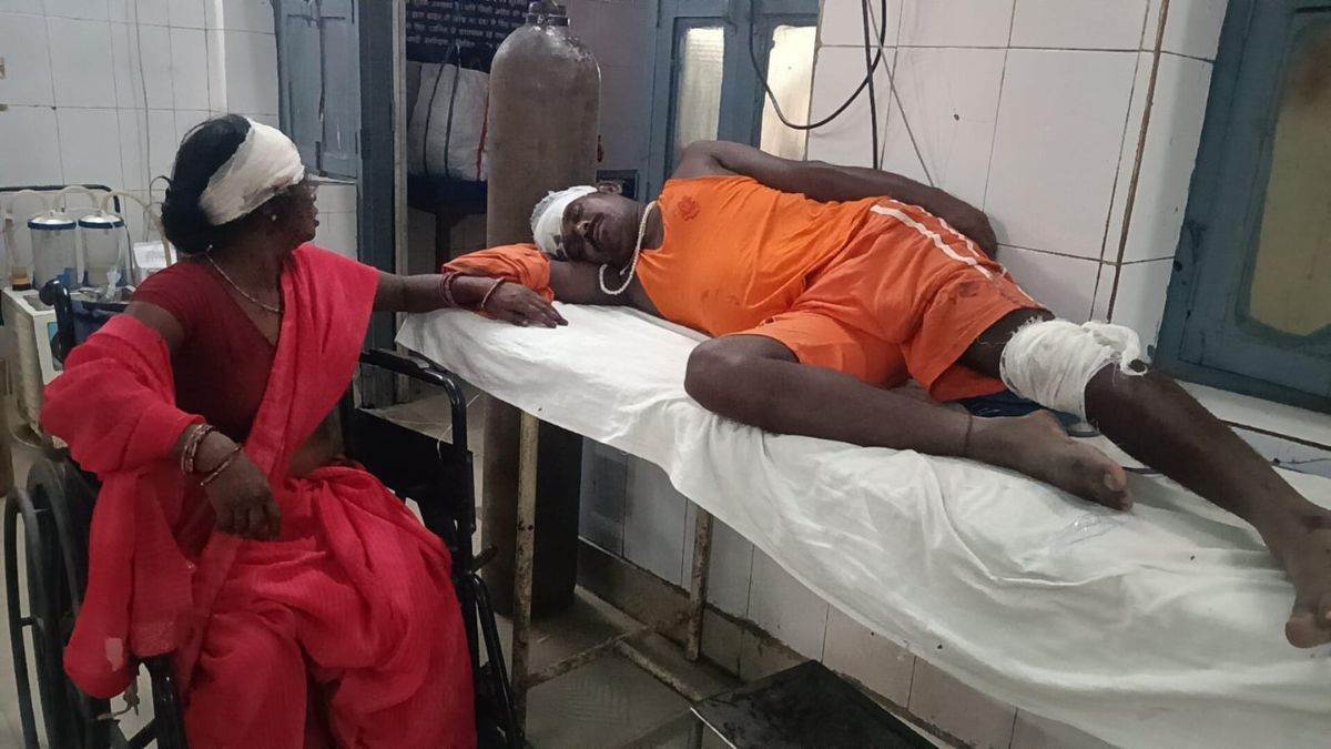 https://www.jagranimages.com/images/newimg/08092025/08_09_2025-vaishali_road_accident_2_24039554.jpg