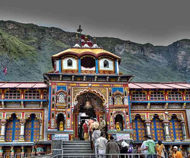 Badrinath Temple: यहां स्थापित है विष्णु जी की स्वयं प्रकट प्रतिमाओं में से एक, जानें कहां है स्थित - Badrinath Temple Know where it is located and its significance