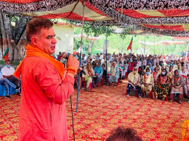 bjp wants to continue with old face in jammu kashmir