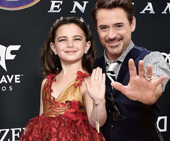 https://www.jagranimages.com/images/newimg/08102021/08_10_2021-iron-man-with-daughters_22094138.jpg